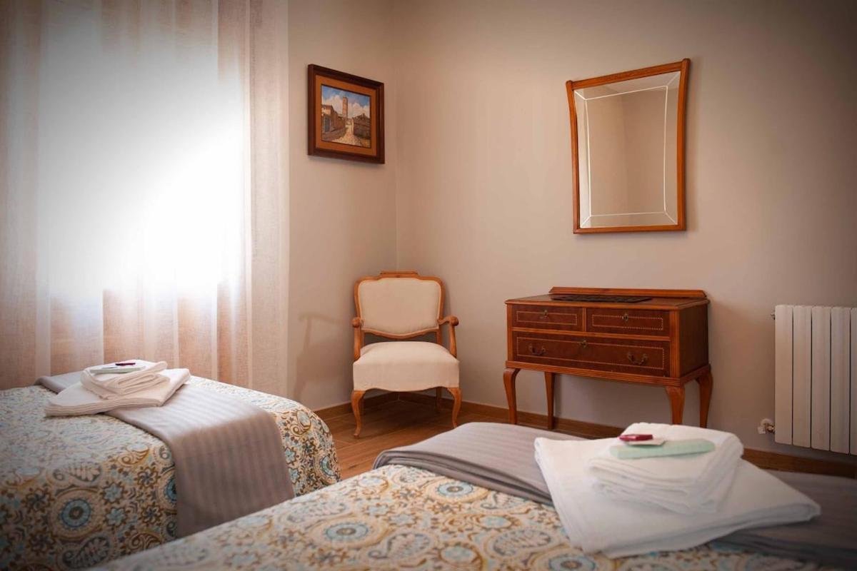 Casa Rural Micaela En Navas De Oro 外观 照片